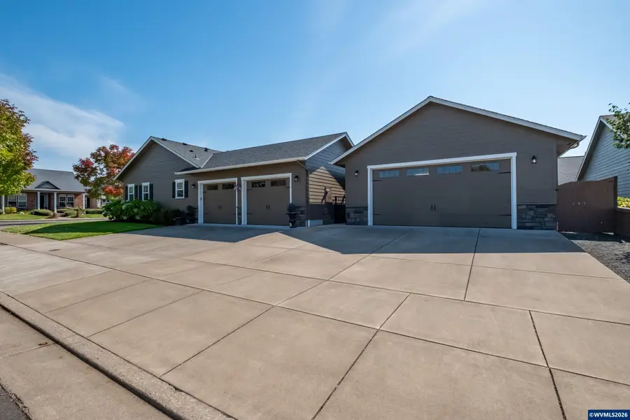 4704 NE Granite Av, Albany, OR 97321 - #2