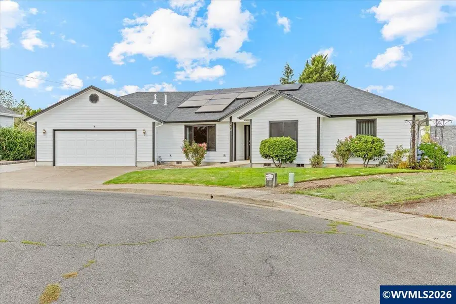 210 SE Ironwood Av, Dallas, OR 97338 - #2