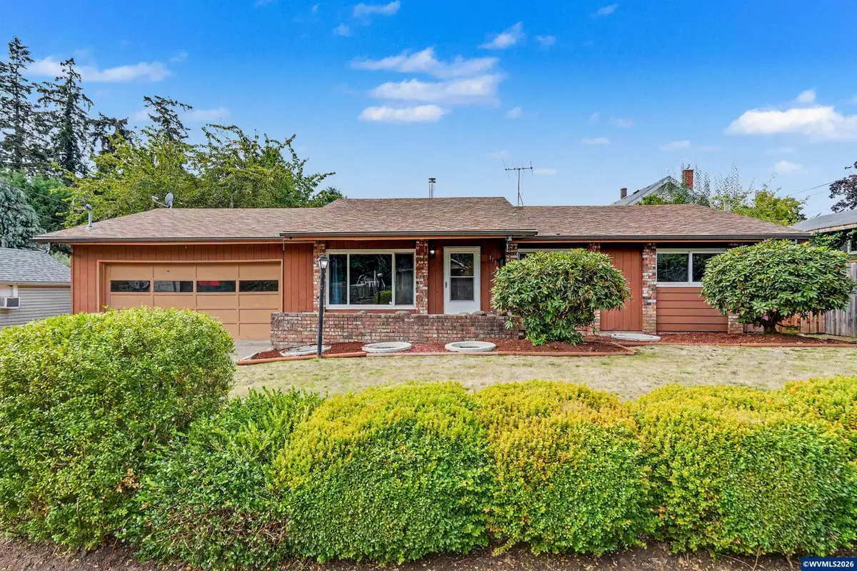 115  Grant St, Silverton, OR 97381 - #1