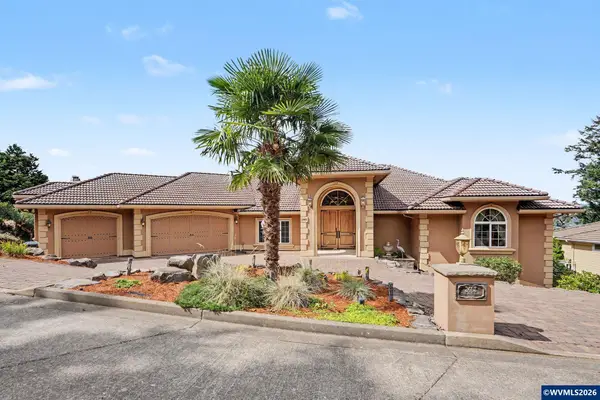 2463  Crestmont Cir S, Salem, OR 97302