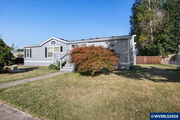 786  Hoffman Rd NE, Salem, OR 97301