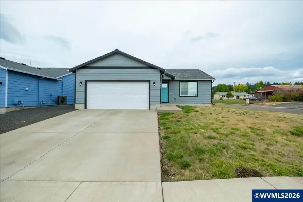 1231  46th Ct, Sweet Home, OR 97386
