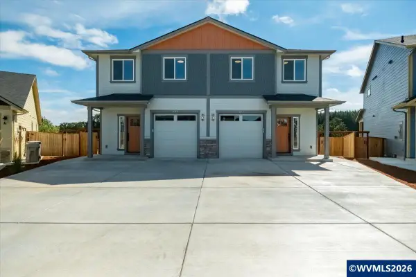 602-608 NE Kerns Dr, Dallas, OR 97338
