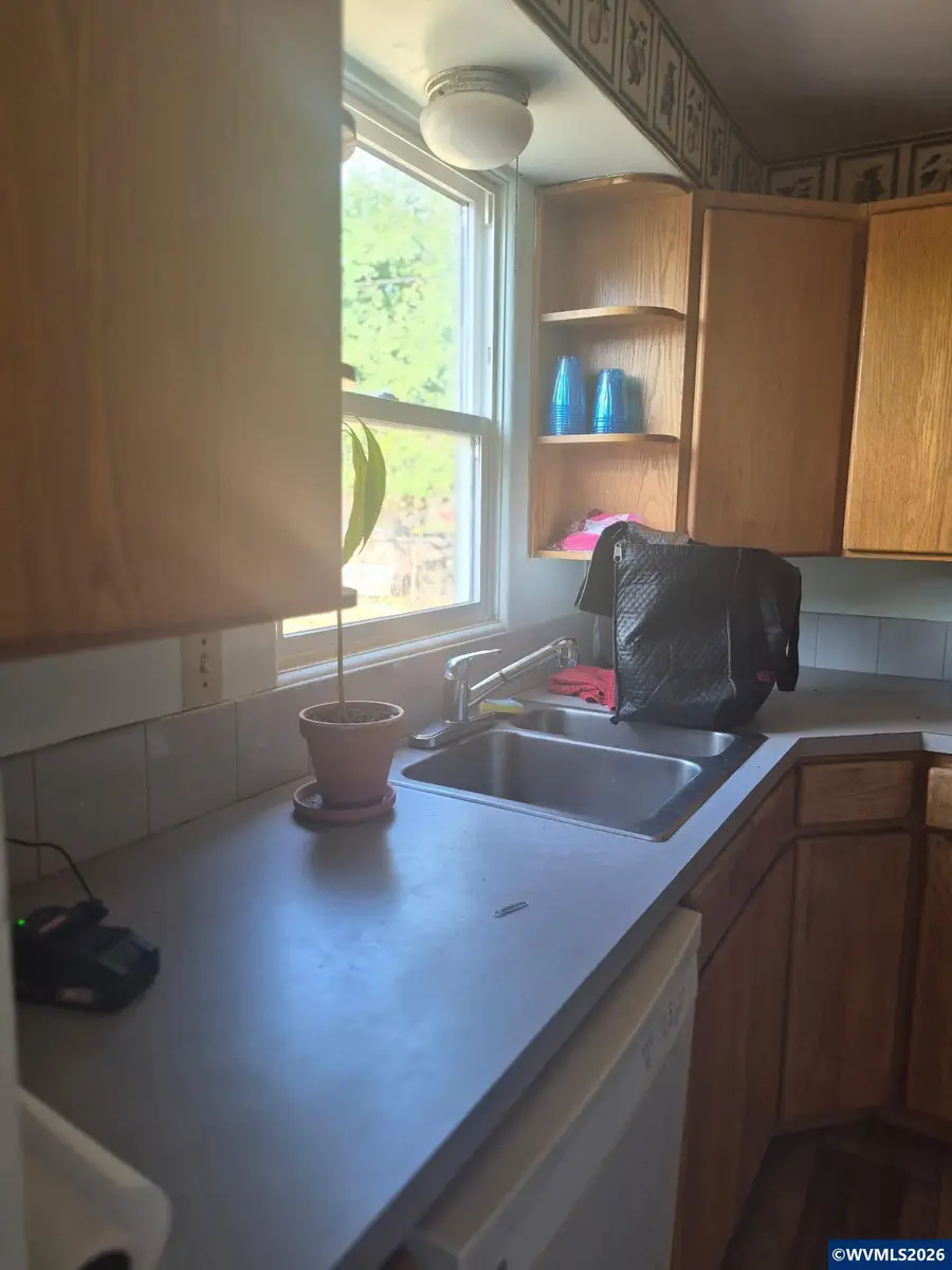 1065  23rd Av SE, Albany, OR 97322 - #2