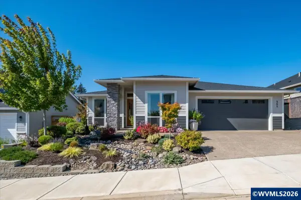565 NW Crater Lake Dr, Dallas, OR 97338