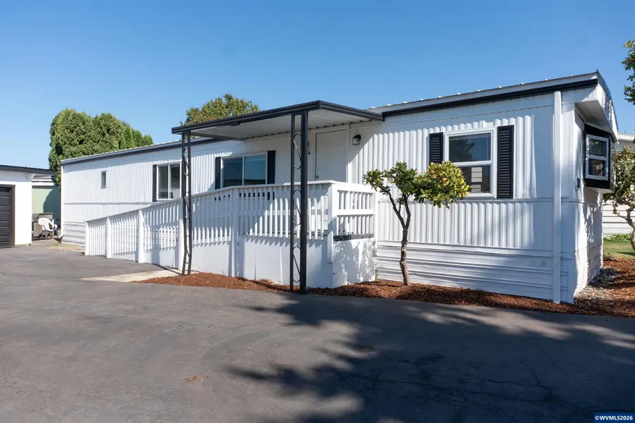 1418  Pine #30 St NE, Silverton, OR 97381 - #2