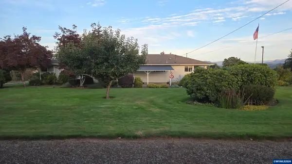 28033  Meridian Heights Lp, Sweet Home, OR 97386