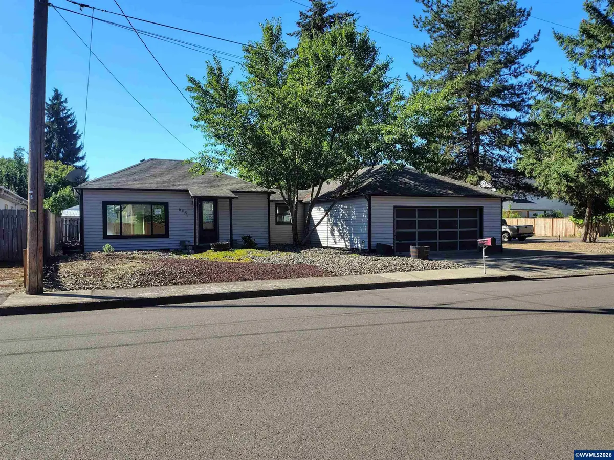 648 SW Arthur St, McMinnville, OR 97128 - #1