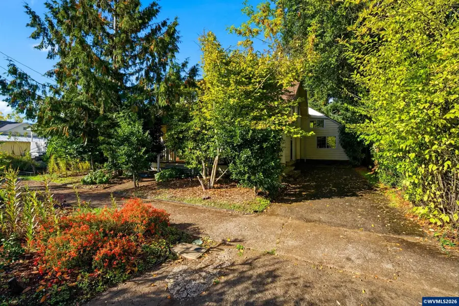 1351 SW Ellis St, Dallas, OR 97338 - #2