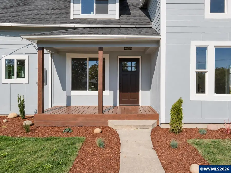 303 W Water St, Stayton, OR 97383 - #3