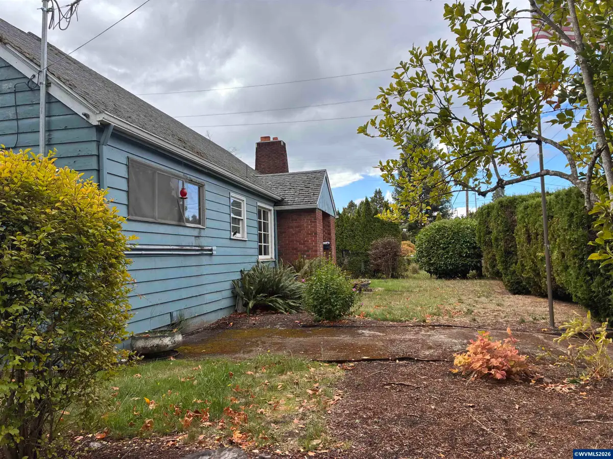 857  Monmouth St, Independence, OR 97361 - #1