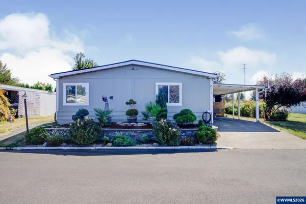 811 SW Liberty Bell Dr, Beaverton, OR 97006