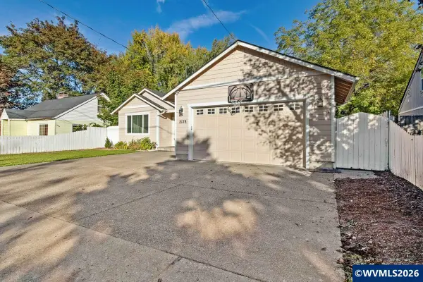 2128  Bruce St NE, Salem, OR 97301