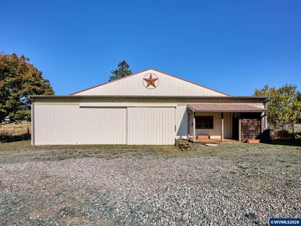 1060  Silver Falls Dr NE, Silverton, OR 97381