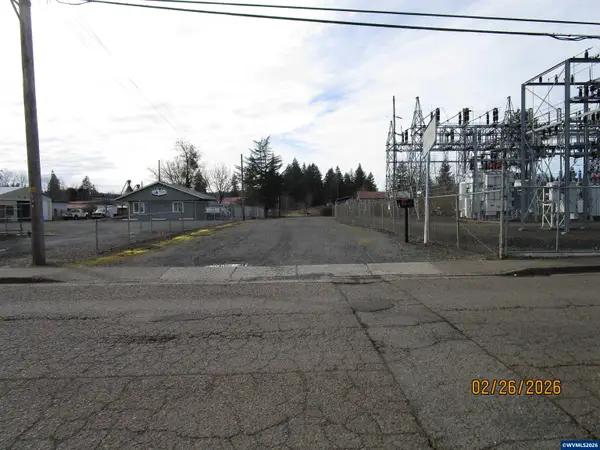 TL 3500  18th (off of) Av, Sweet Home, OR 97386