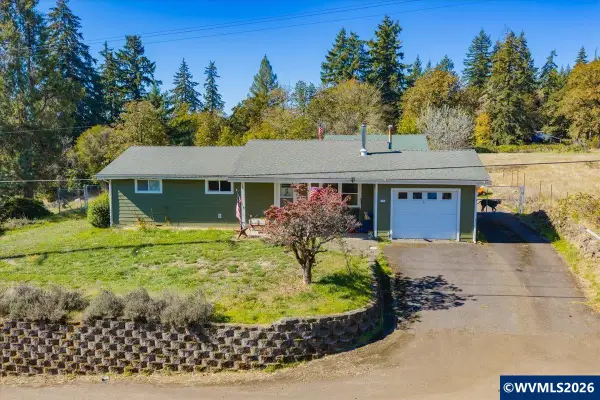 1037  Pleasant Valley Rd, Sweet Home, OR 97386