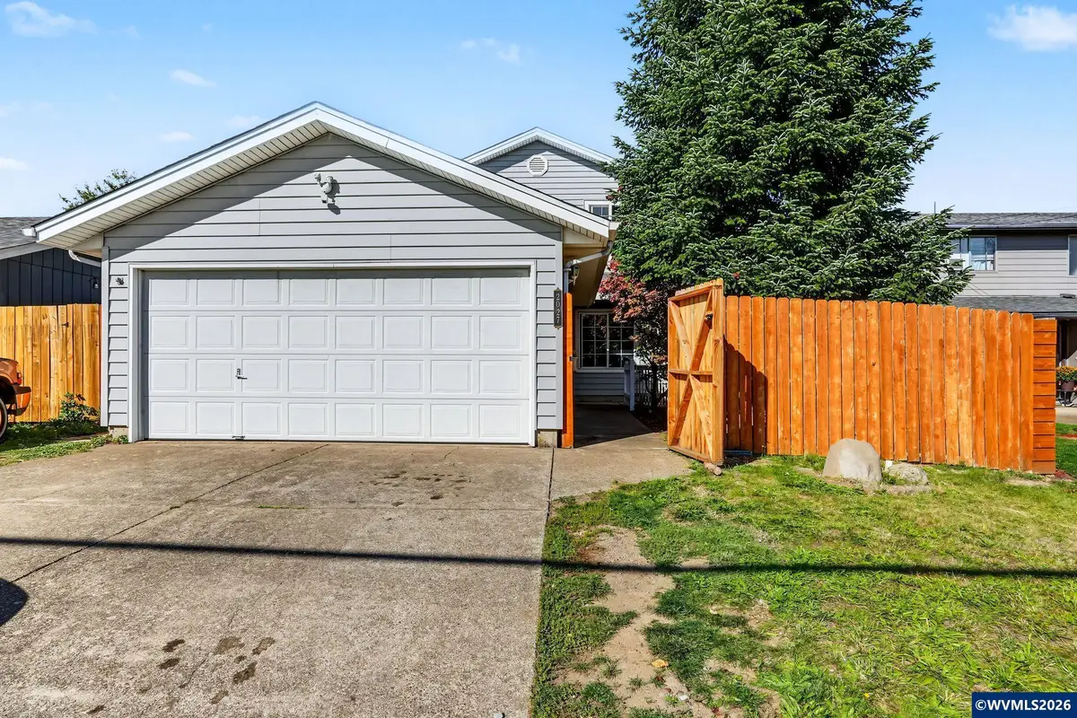 2027  Queen Av SE, Albany, OR 97322 - #1