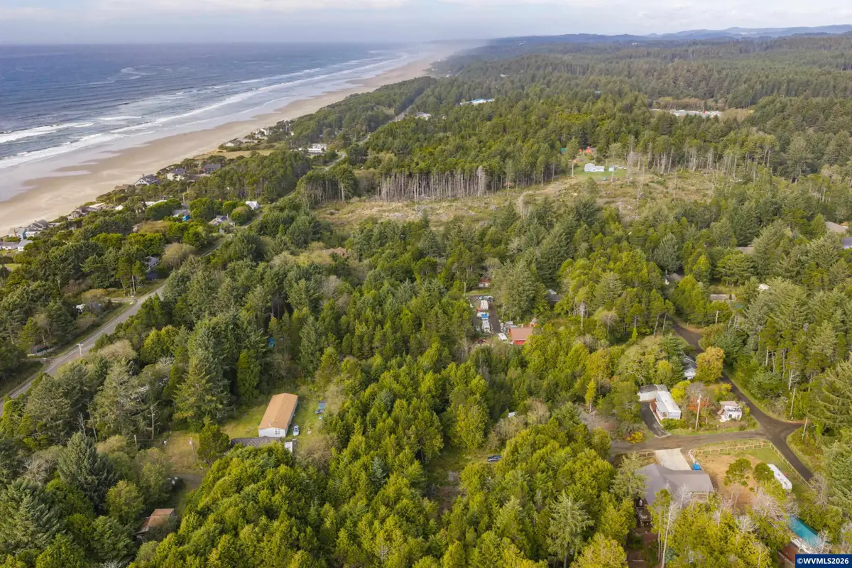 NE Washington St, Yachats, OR 97498 - #1