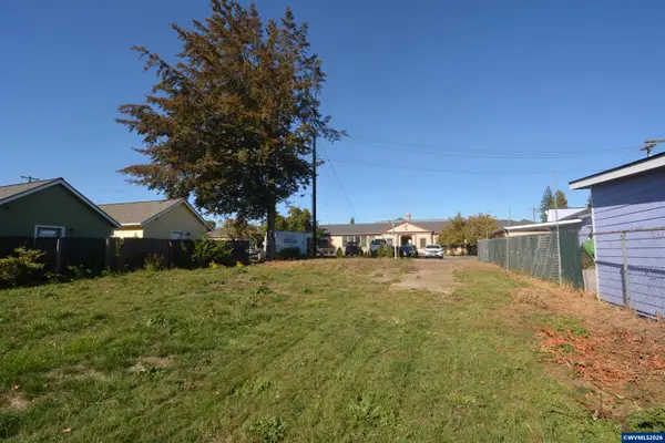 1758  Aguilas Ct NE, Salem, OR 97301