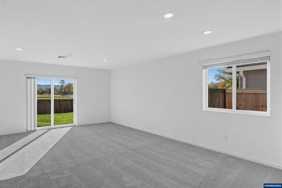 698  Minnesota St, Lebanon, OR 97355 - #3
