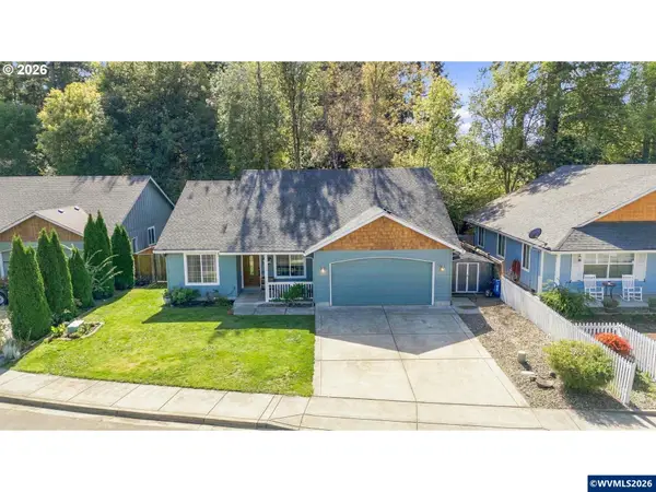 25252  Corky Ln, Veneta, OR 97487
