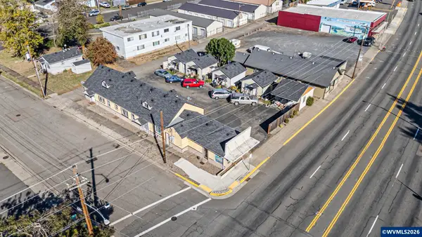920-924  Main St, Sweet Home, OR 97386