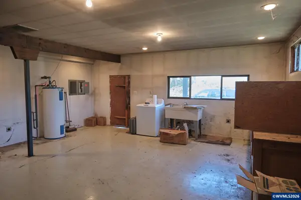 12023 NE Carl Rd, Woodburn, OR 97071