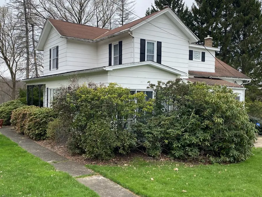 147 Warren Rd, Franklin, PA 16323 - Image #2