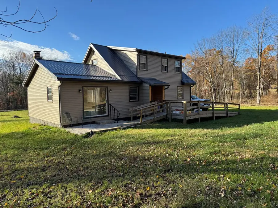 204 Sanford Rd, Franklin, PA 16323 - Image #2