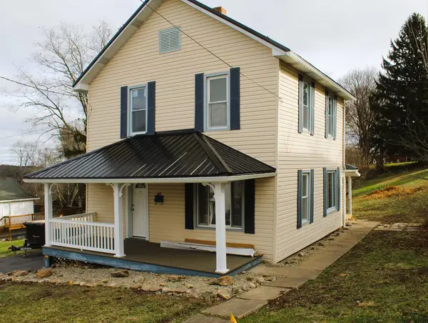 68 N 4th Ave, Clarion, PA 16214