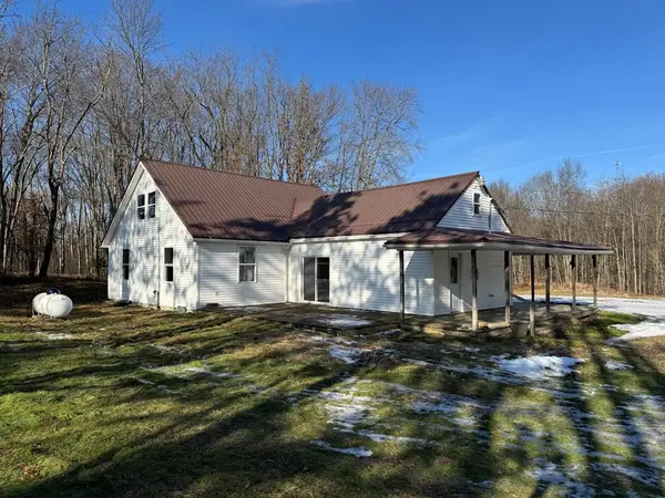 855 Sharrar Rd, Venus, PA 16364