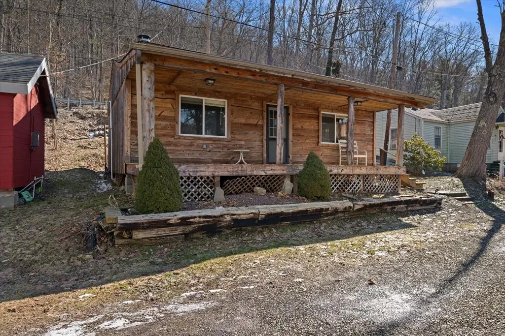 144 Coyote Ln, Hickory, PA 16321 - #1