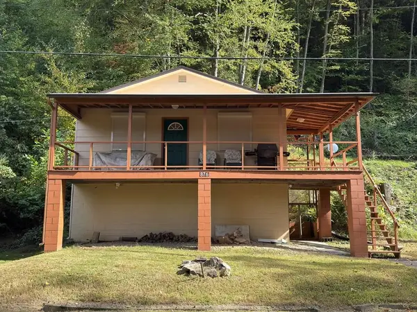 876 N Tunnel Rd, Kennerdell, PA 16374