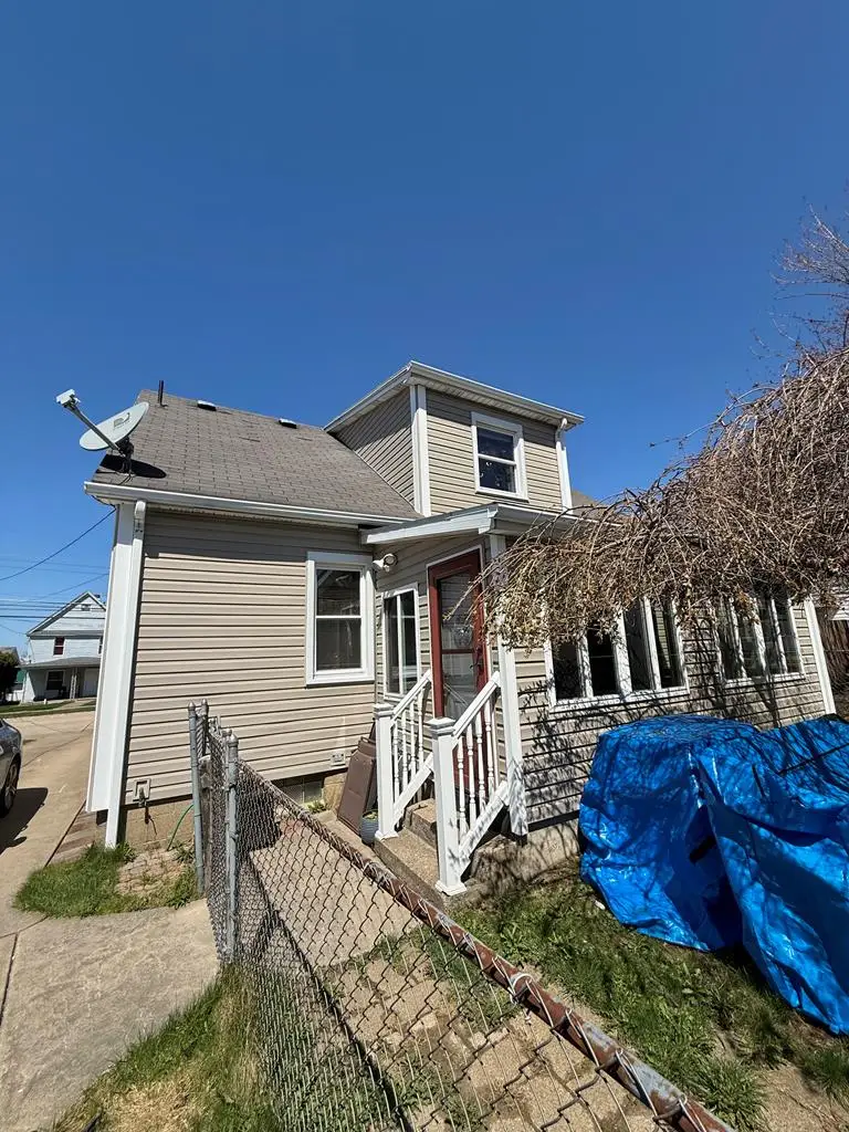 749 E 32nd St, Erie, PA 16504 - #3