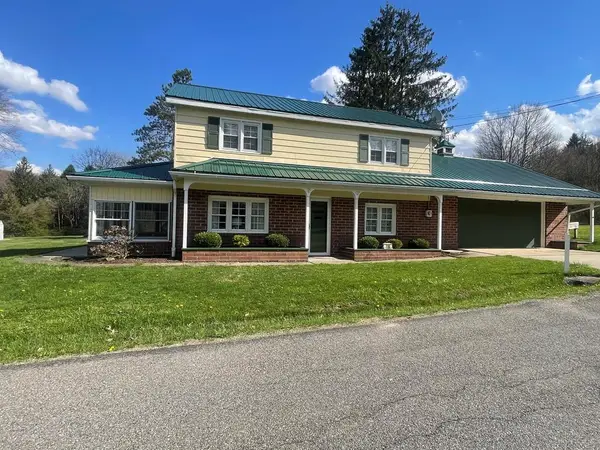 733 Oak Ridge Rd, Oak Ridge, PA 16245