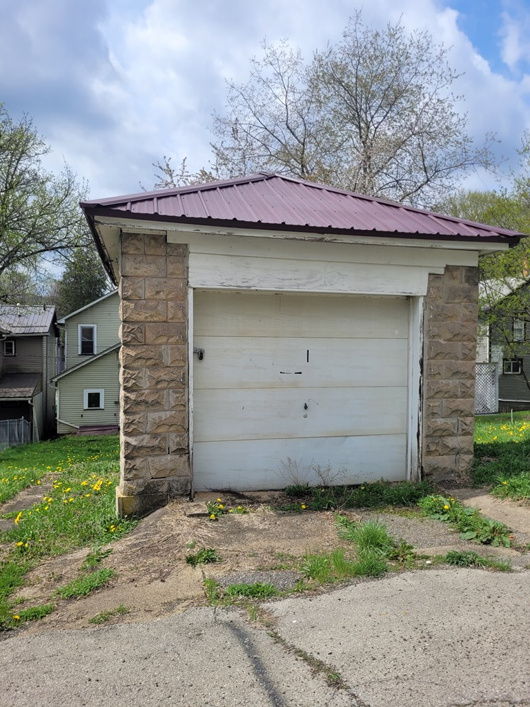 227 Bissell Ave, Oil City, PA 16301 - #3