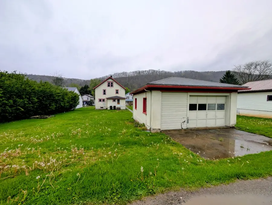 308 Williams St, Tionesta, PA 16353 - #2