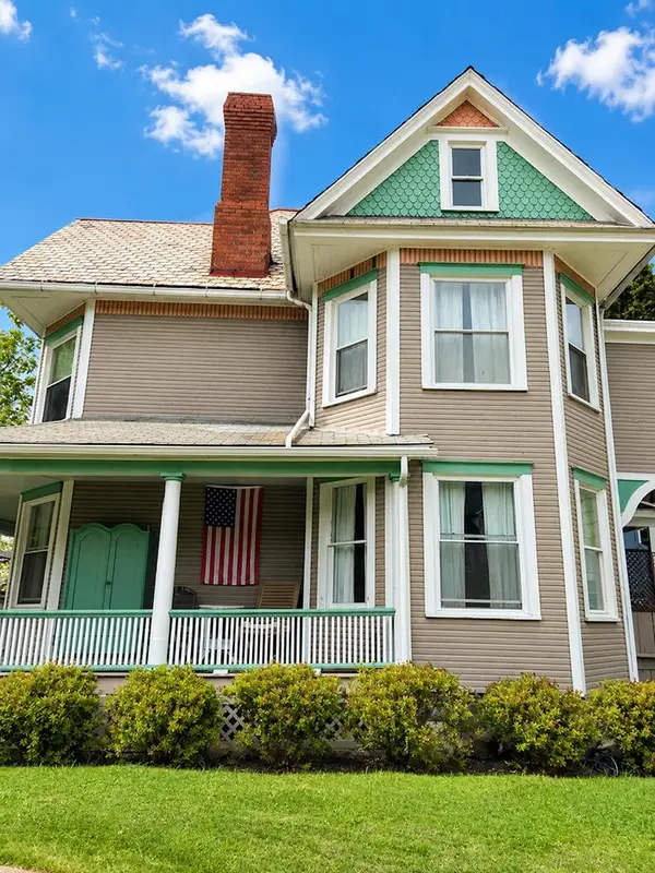 527 12th St, Franklin, PA 16323