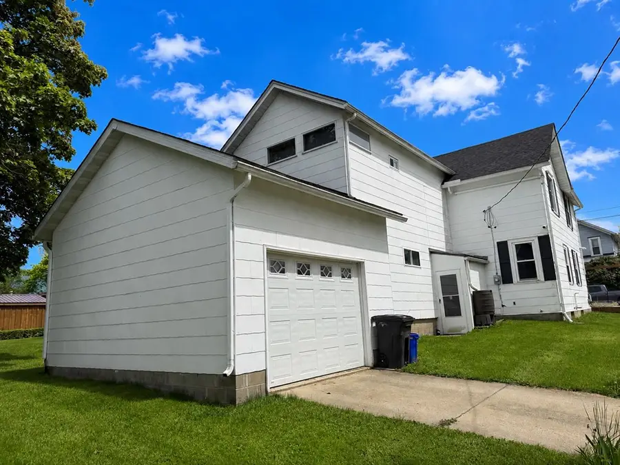 318 W 5th St, Oil City, PA 16301 - #3
