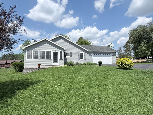 171 Fairfield Ave, Seneca, PA 16323