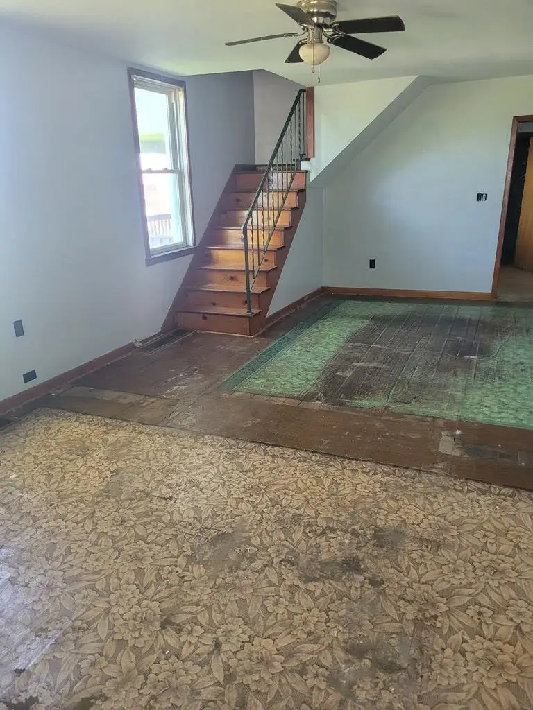 207 South Avenue, Dayton, PA 16222 - #3