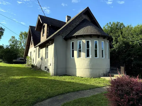 807 Robinson, East Brady, PA 16028