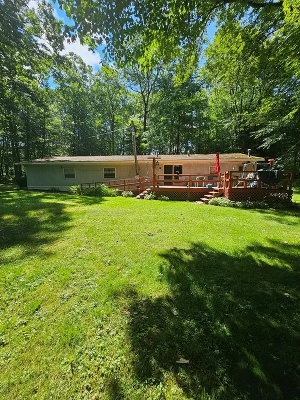 104 Rose Trl, Oil City, PA 16308