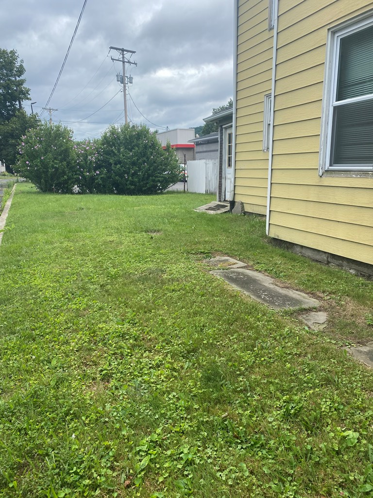 1026 Buffalo St, Franklin, PA 16323 - #2
