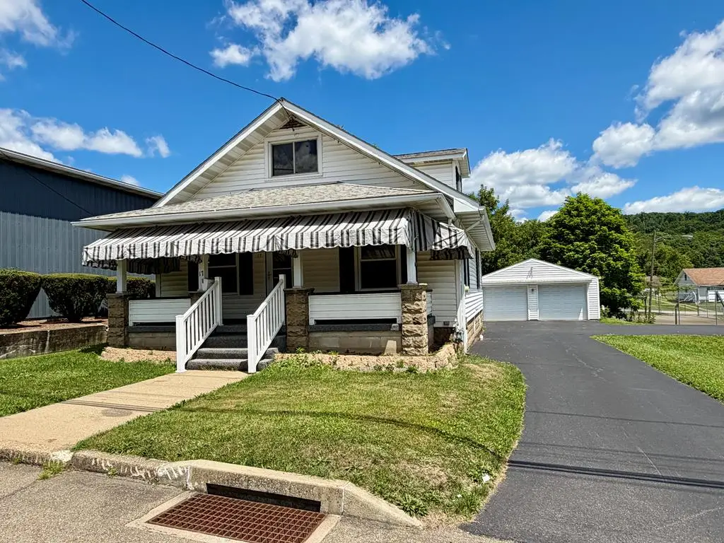 17 Front St, Franklin, PA 16323 - #1