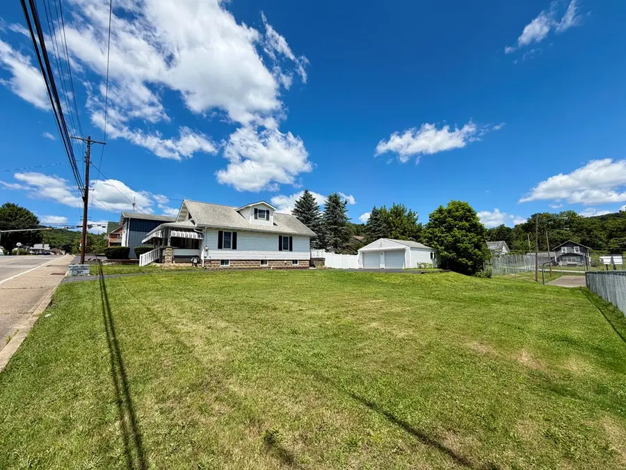 17 Front St, Franklin, PA 16323 - #2