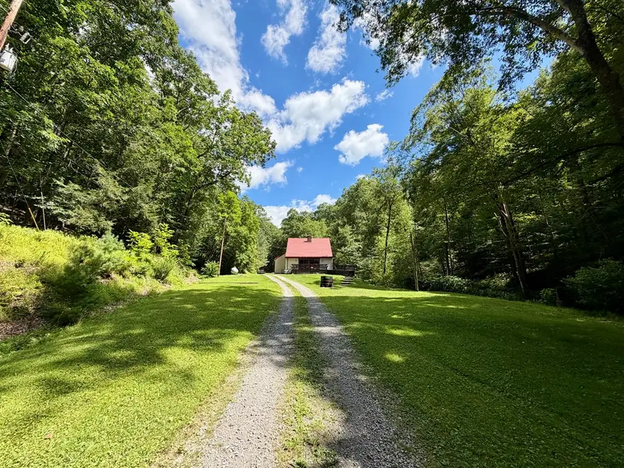 948 Henrys Bend Rd, Oil City, PA 16301 - #2