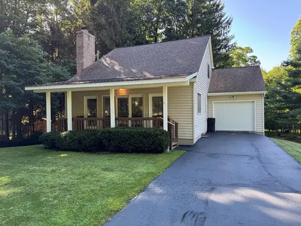 104 Aspen Dr, Franklin, PA 16323