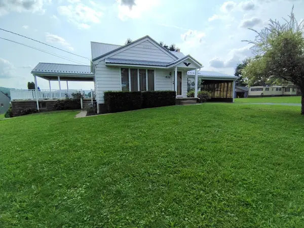 1121 Wiants Lane, Hawthorn, PA 16230