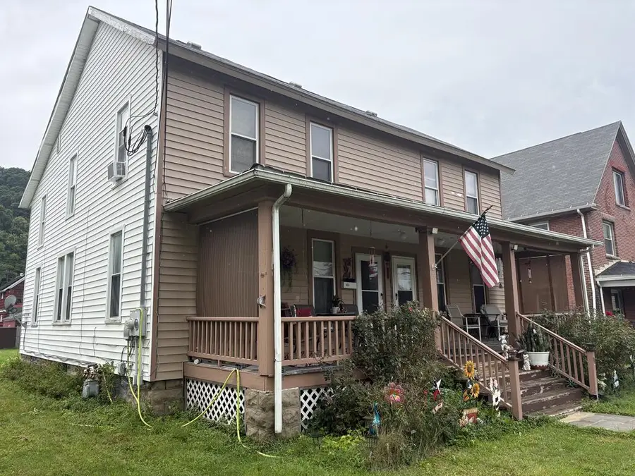 433 Liberty St, Franklin, PA 16323 - #2